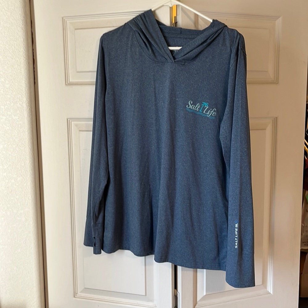 Long sleeve hooded shirt